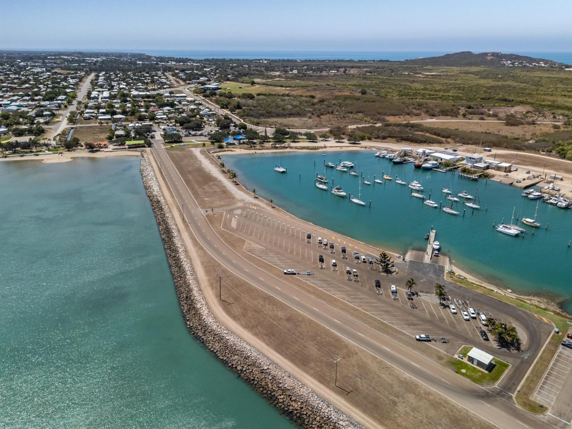 Hotel Harbour Lights Tourist Park Bowen Exterior foto