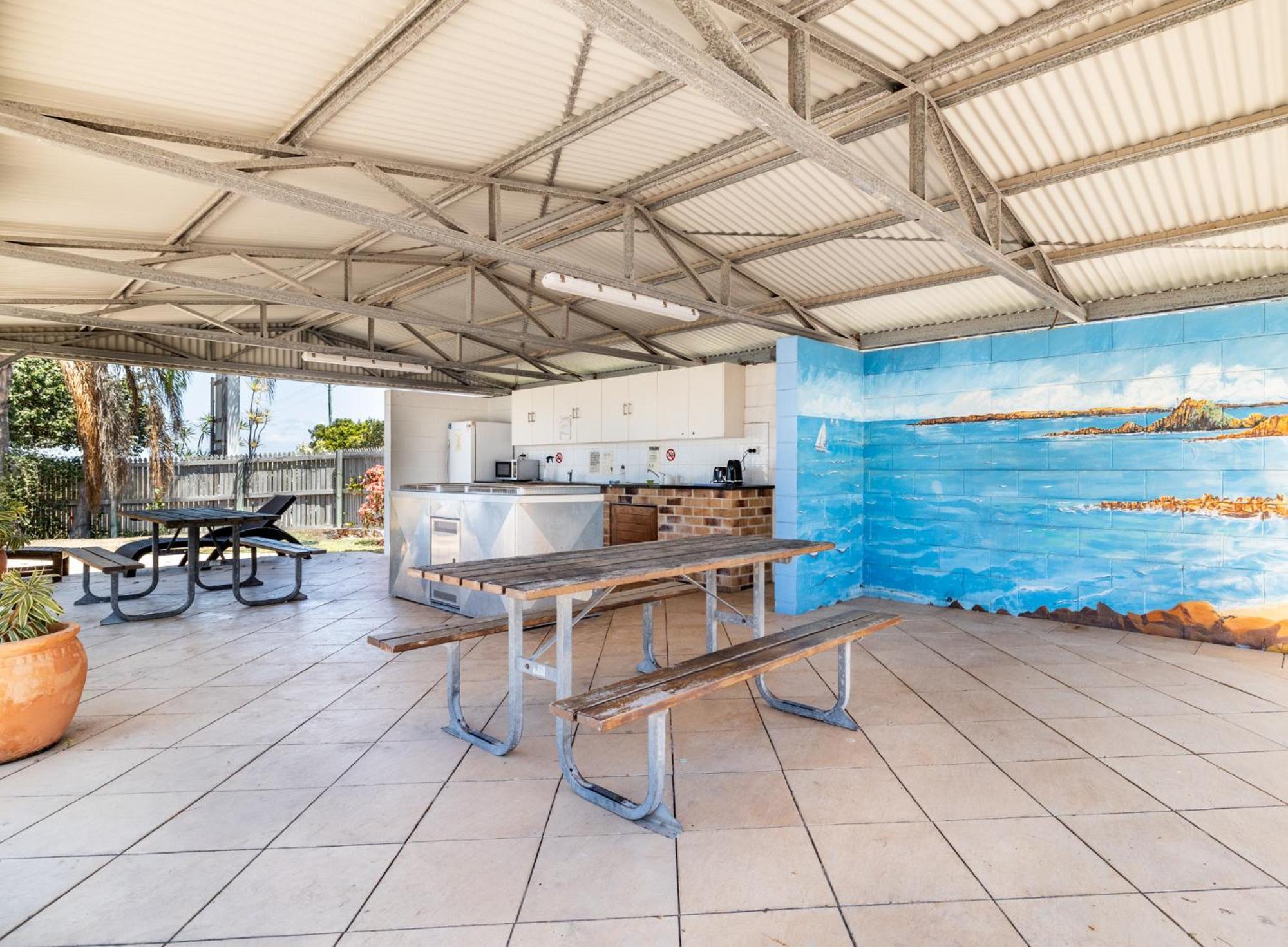 Hotel Harbour Lights Tourist Park Bowen Exterior foto